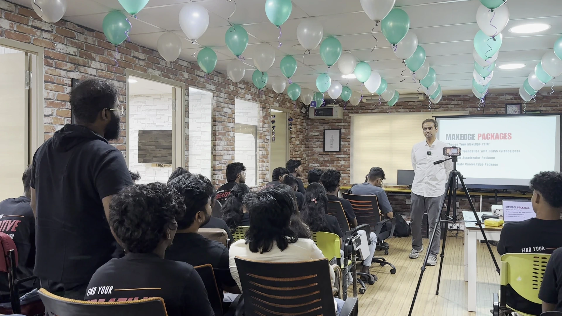 MaxEdge – Career Accelerator Platform by Web D School | Skills, Jobs & Mentorship