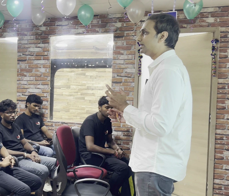 Mentor 365 by Web D School | 1 Year of Career Support & Upskilling